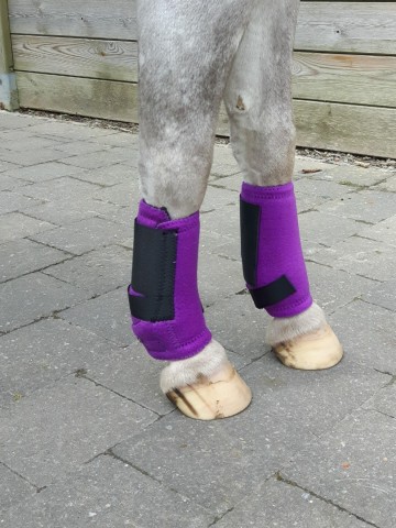 Beenbeschermer neopreen paars