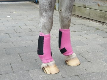 Beenbeschermer neopreen roze 0