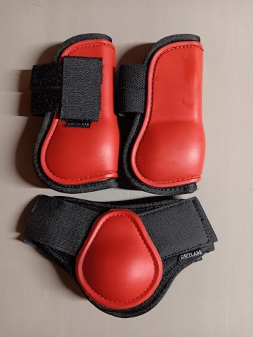 Beenbeschermers set rood