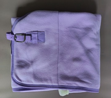 Fleece deken licht paars paars biesje 95 boven maat