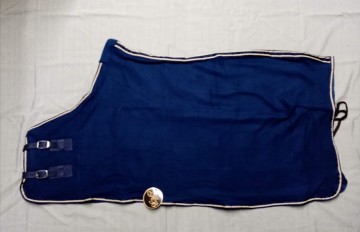 Fleece statiedeken blauw maat 135