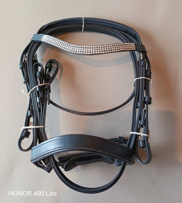 Hoofdstel met steentjes brede hooge neusriem zwart