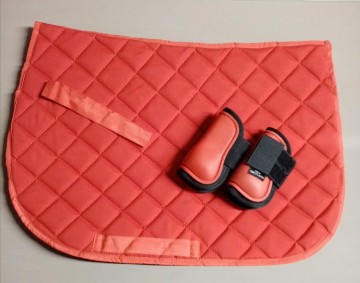 Rood katoen dekje en mini beenbeschermers rood 0