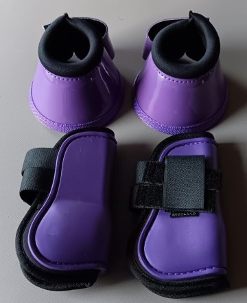 Setje peesbeschermers en springschoen lak paars mini shetlander