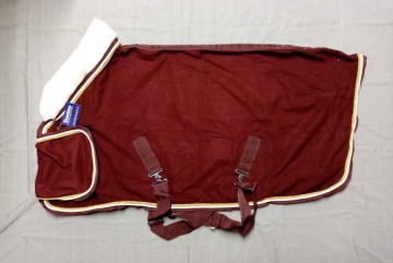 Showdeken teddy bont burgundy maat 125